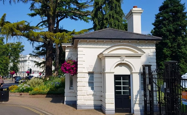 Jefferson Gardens Gate house