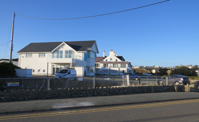 Trearddur building with balcony