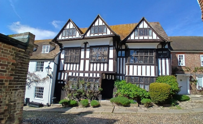 Tudor property on Mermaid street in Rye