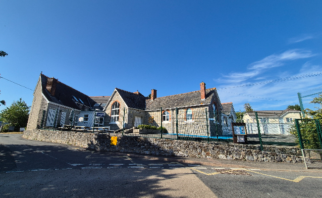 Chudleigh primary school building