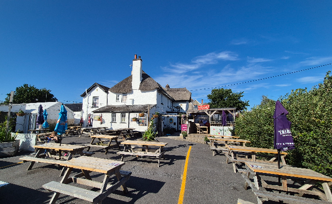 Chudleigh pub building