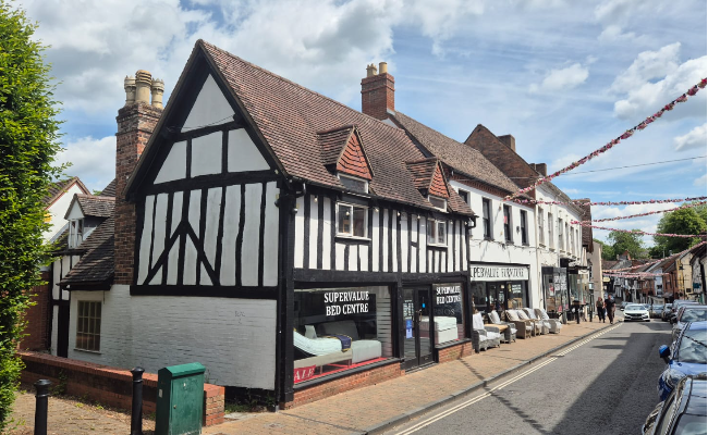 Supervalue bed centre in Droitwich Spa