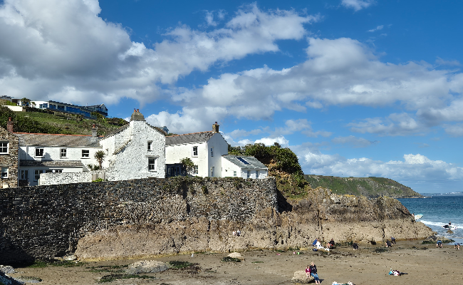 Sea front properties in Gorran Haven