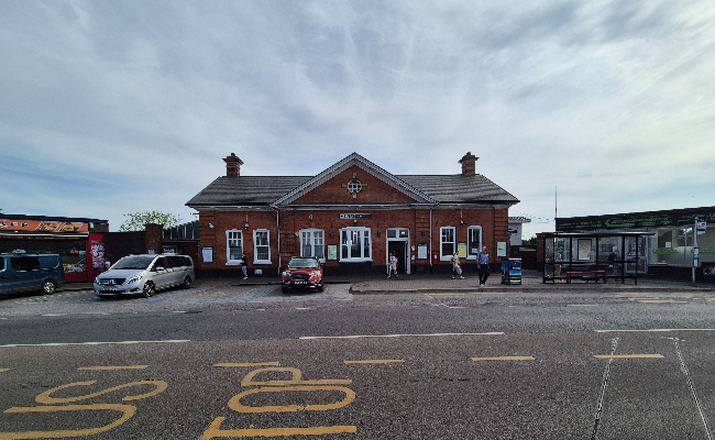 Horley train station and bus stop