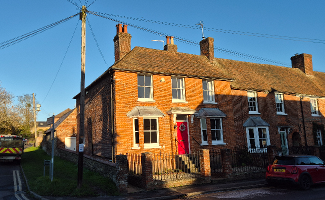 End of terrace property in Harrietsham