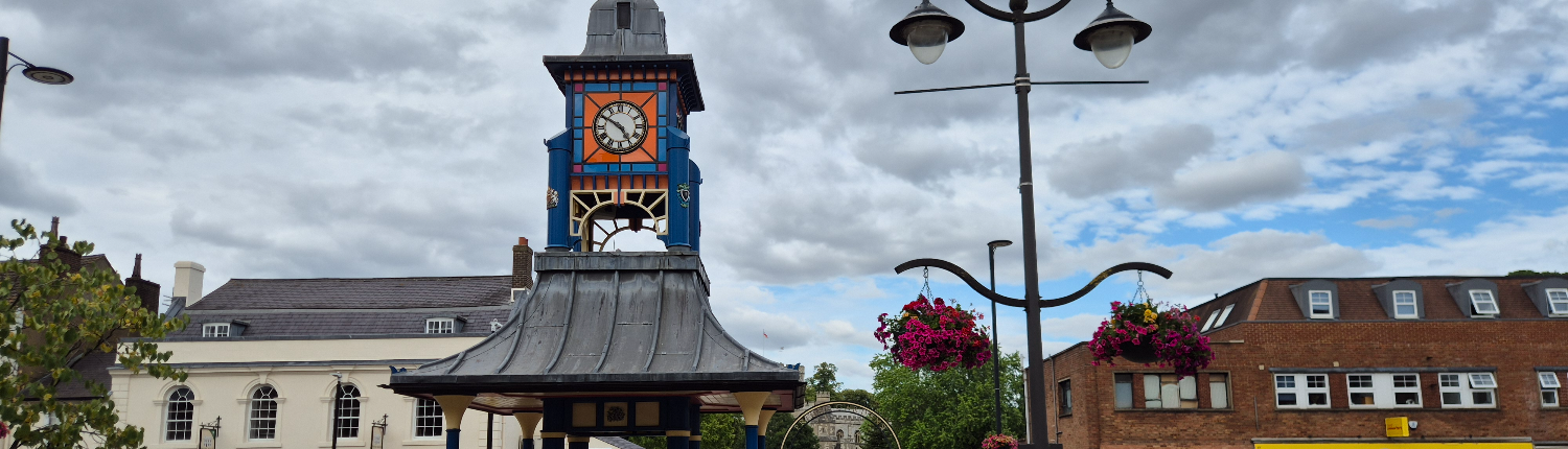 dunstable-town-centre Dunstable clock tower
