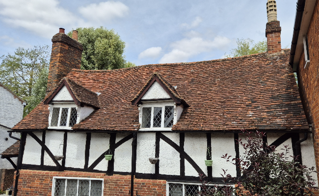 luton-period-building Tudor property in Luton