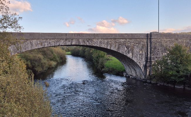 llandeilo-bridge-river Llandeilo bridge